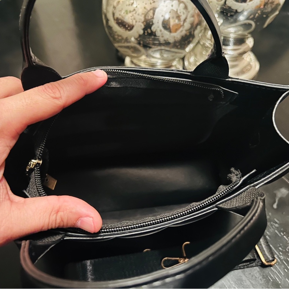 Handbag - Picture 3 of 6